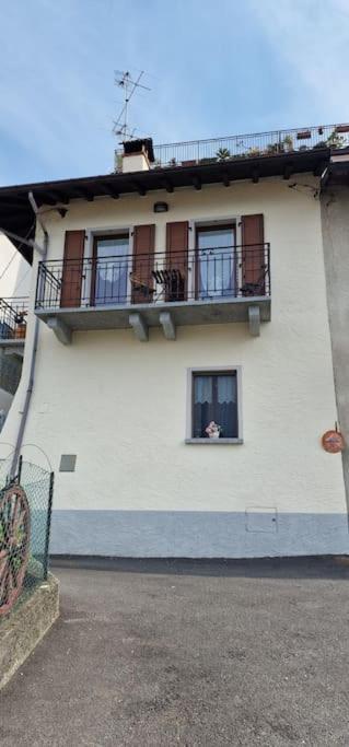 Casa Noemi Apartment Беладжо Екстериор снимка